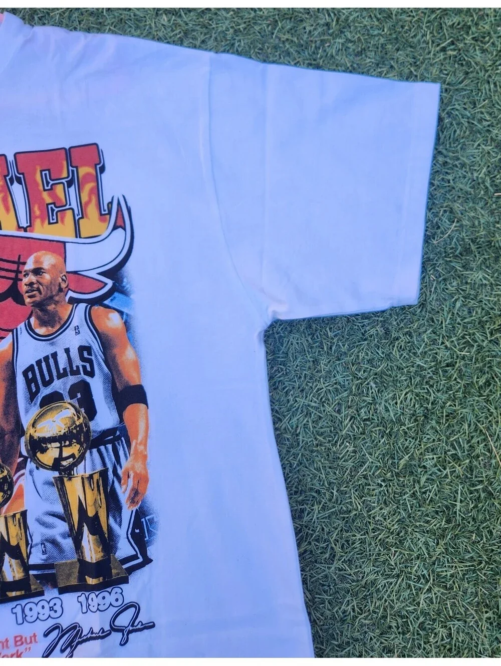 Vintage Style Michael Jordan Chicago Bulls White Oversized Shirt Size XL NWOT